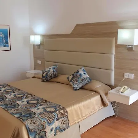 Szálloda Ascos Coral 4*