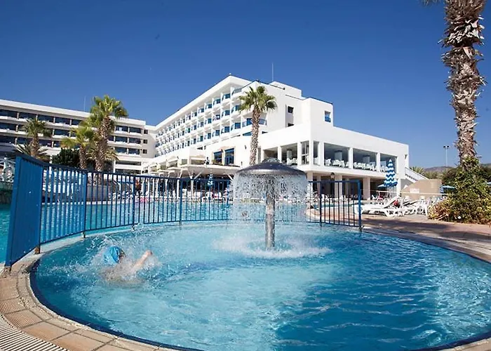 Ascos Coral Hotel 4*